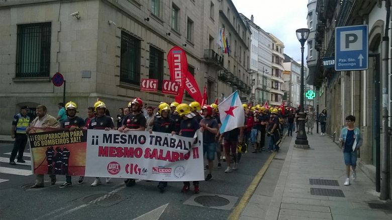 2017-07-05 bombeiros Lugo 001.jpg